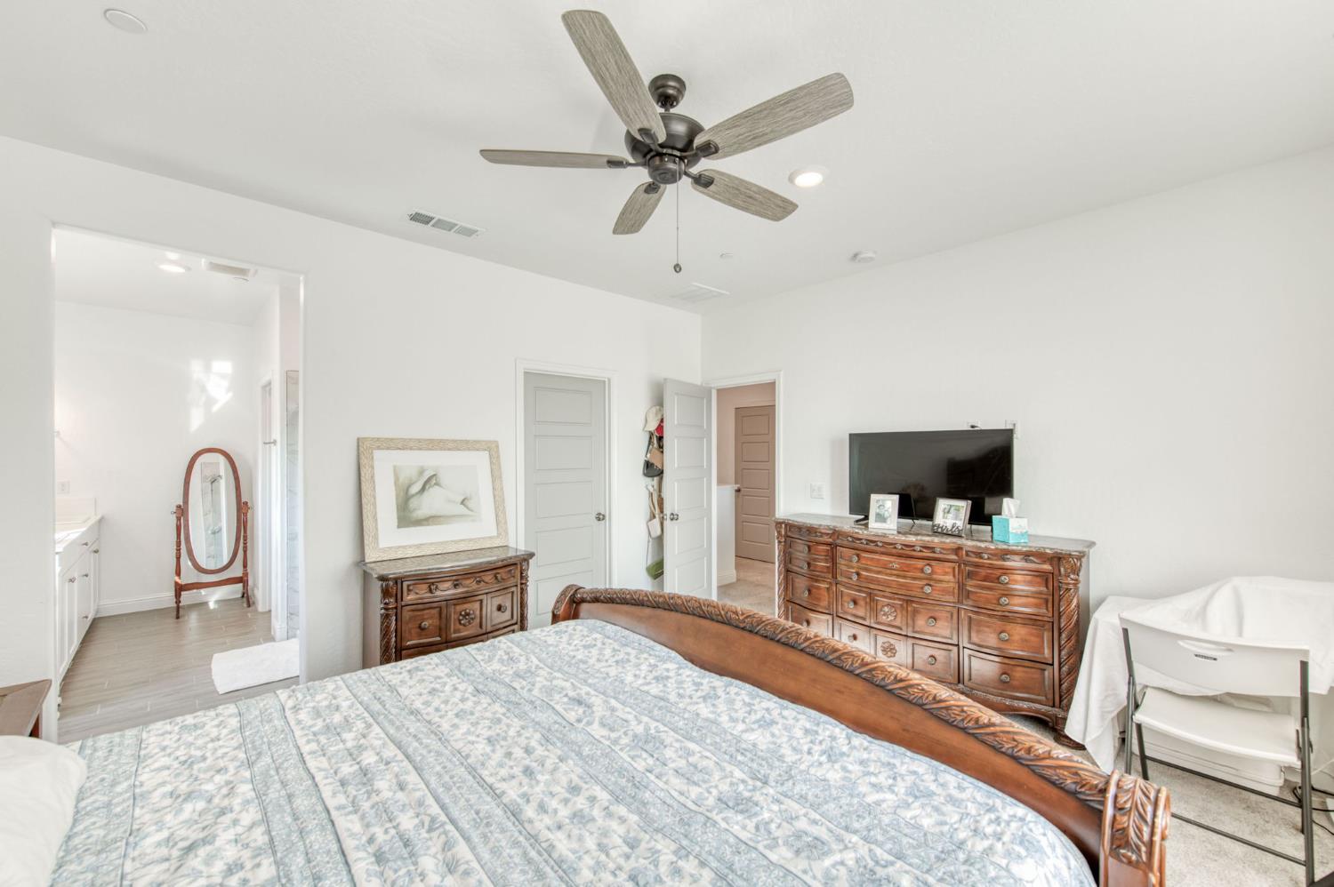 7063 W Twain Ave, Fresno, CA 93723