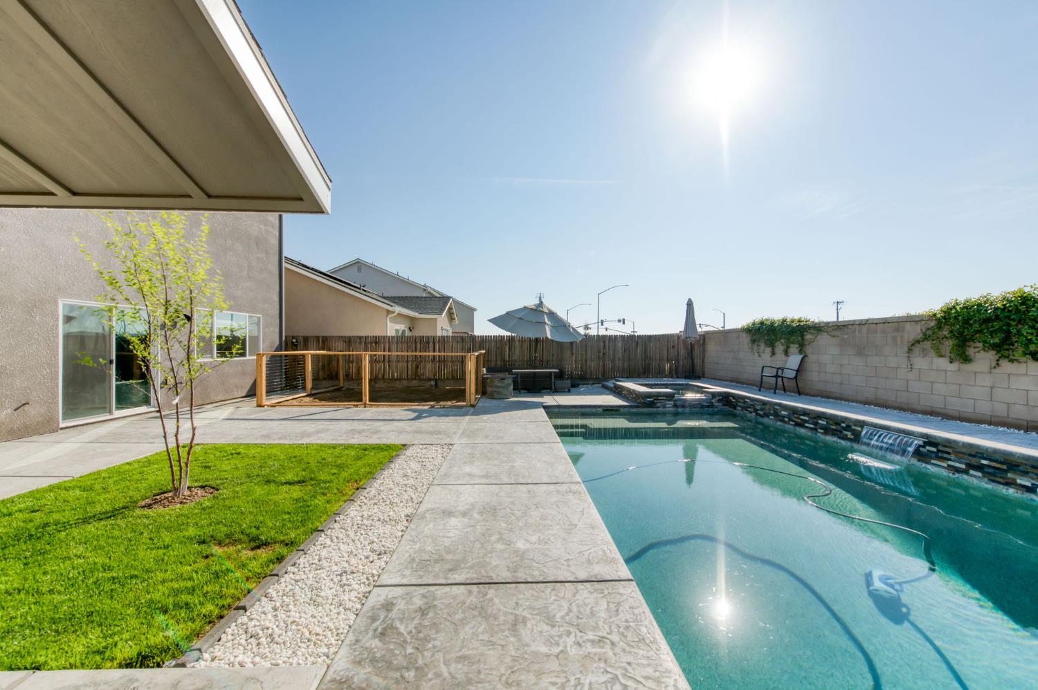 7063 W Twain Ave, Fresno, CA 93723