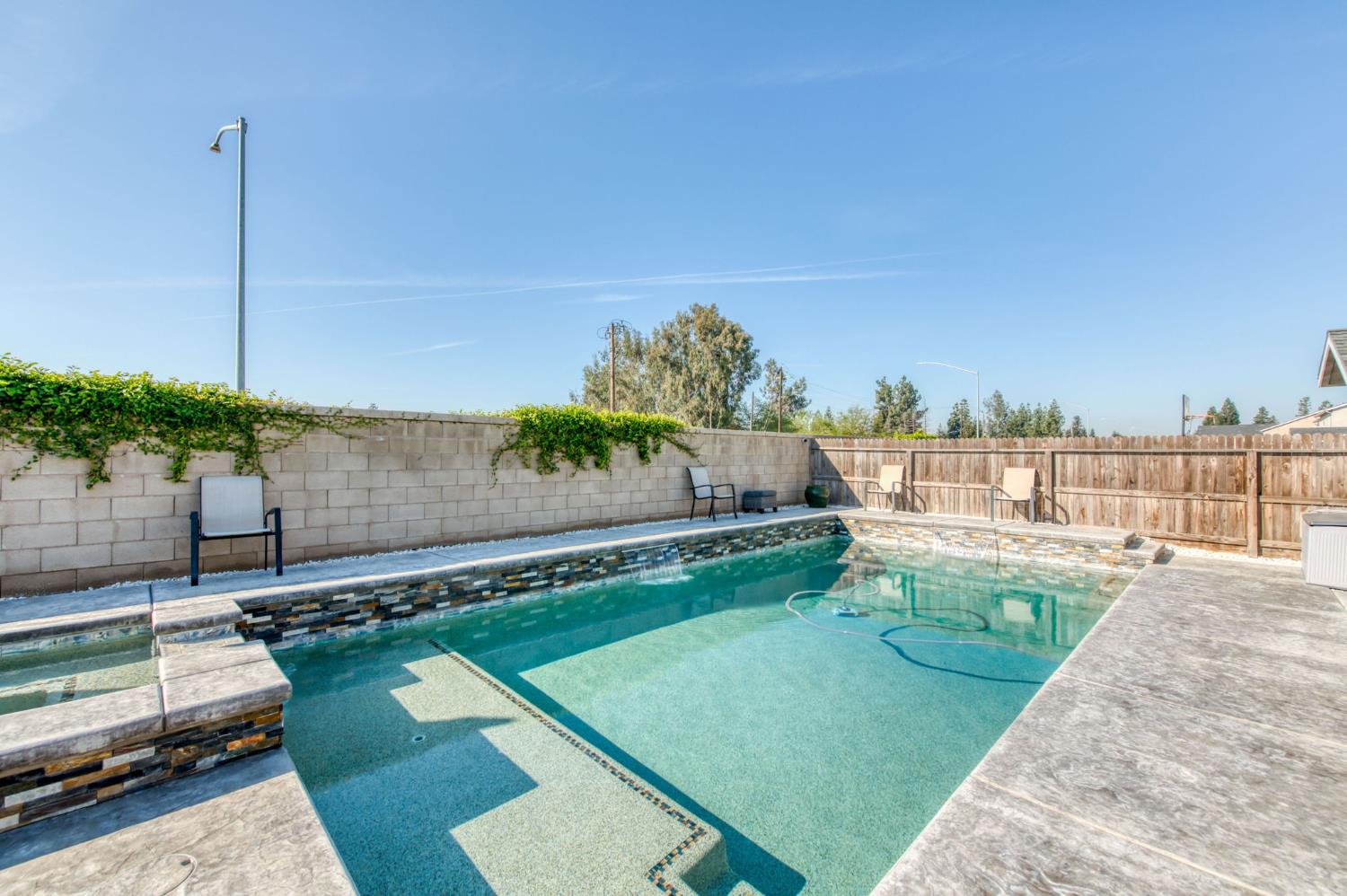 7063 W Twain Ave, Fresno, CA 93723