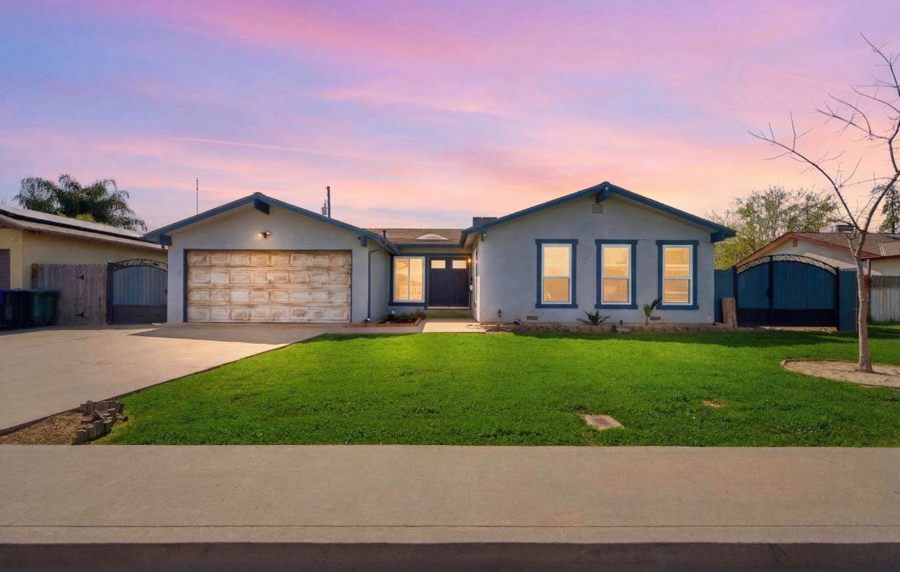 337 E Deodar Ln, Lemoore, CA 93245