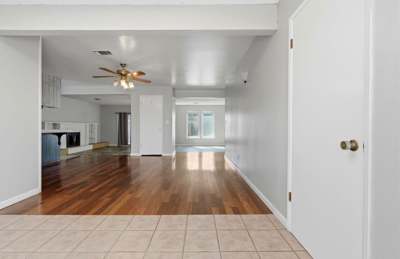 337 E Deodar Ln, Lemoore, CA 93245