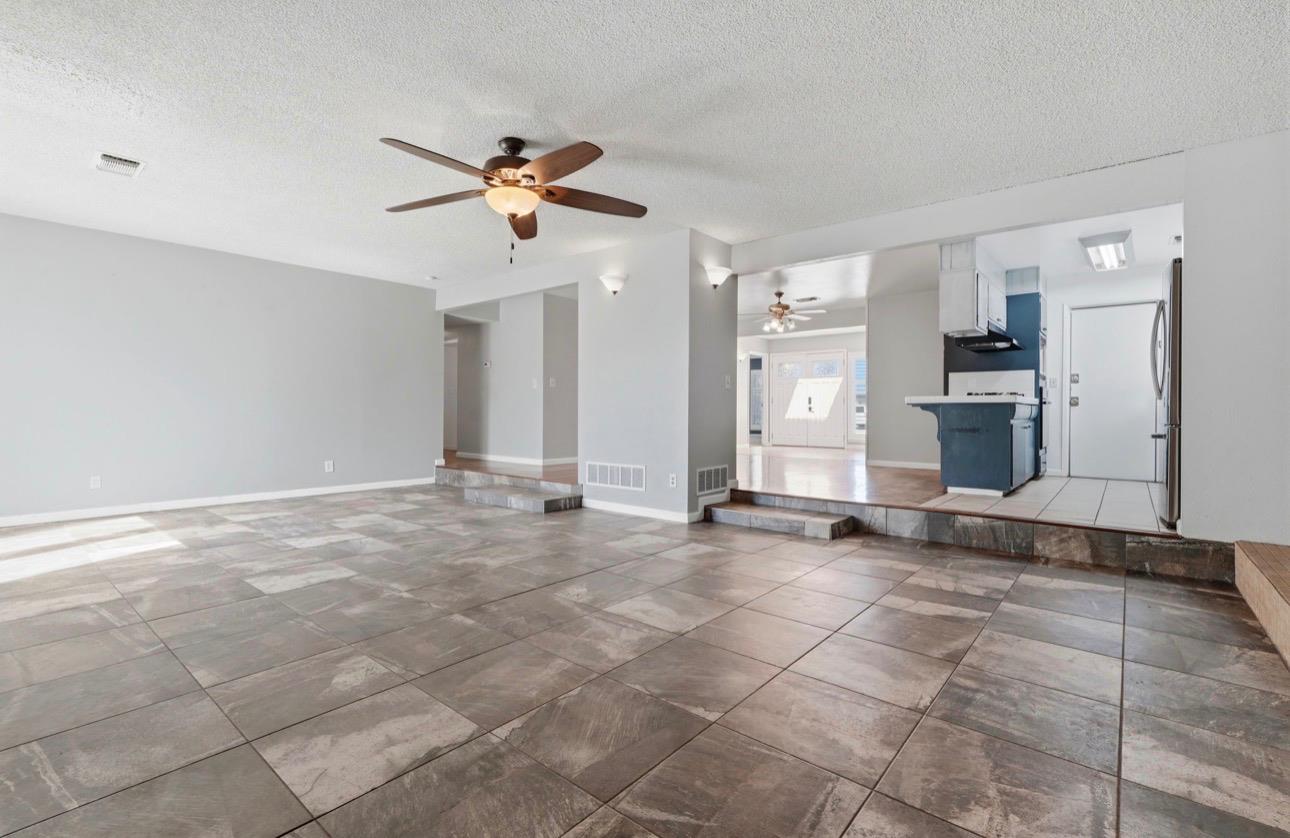 337 E Deodar Ln, Lemoore, CA 93245