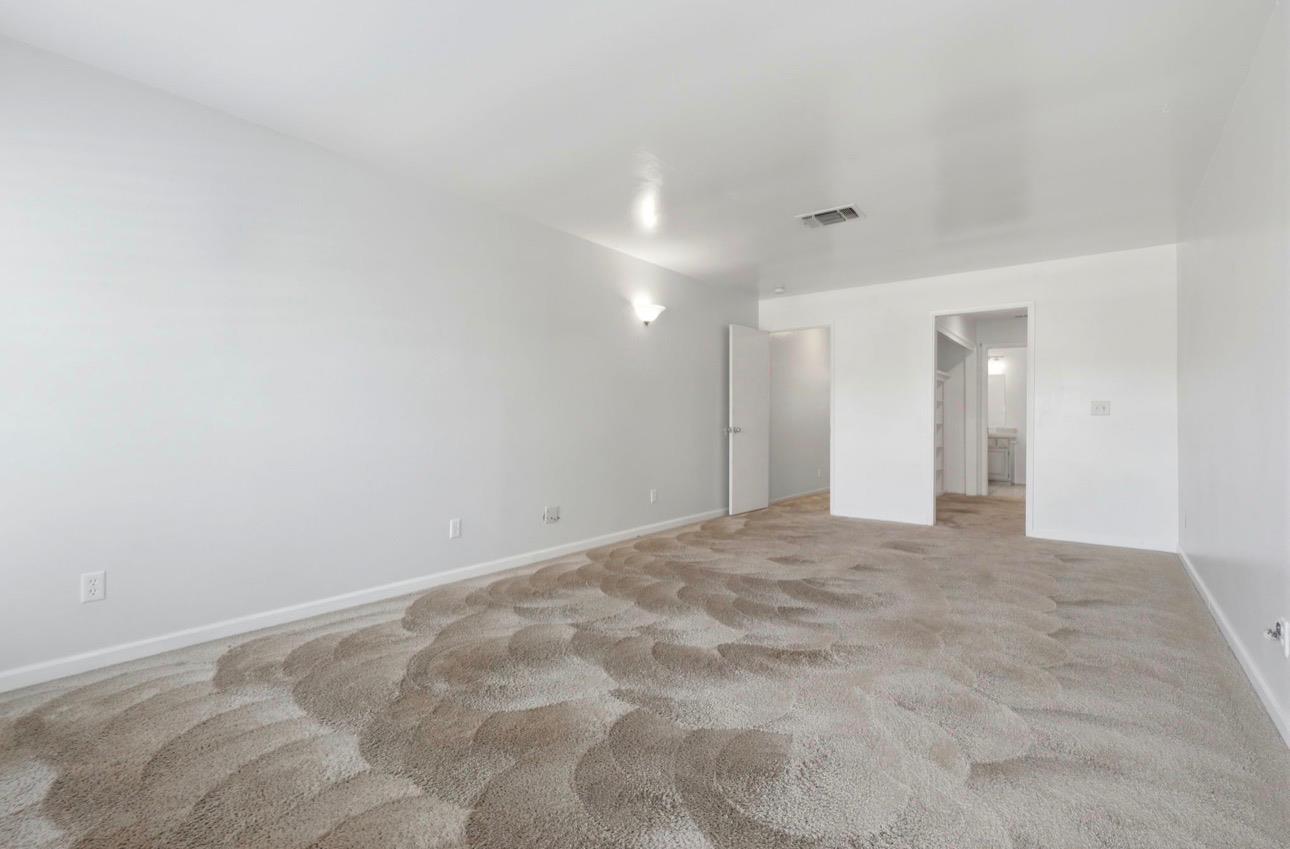 337 E Deodar Ln, Lemoore, CA 93245