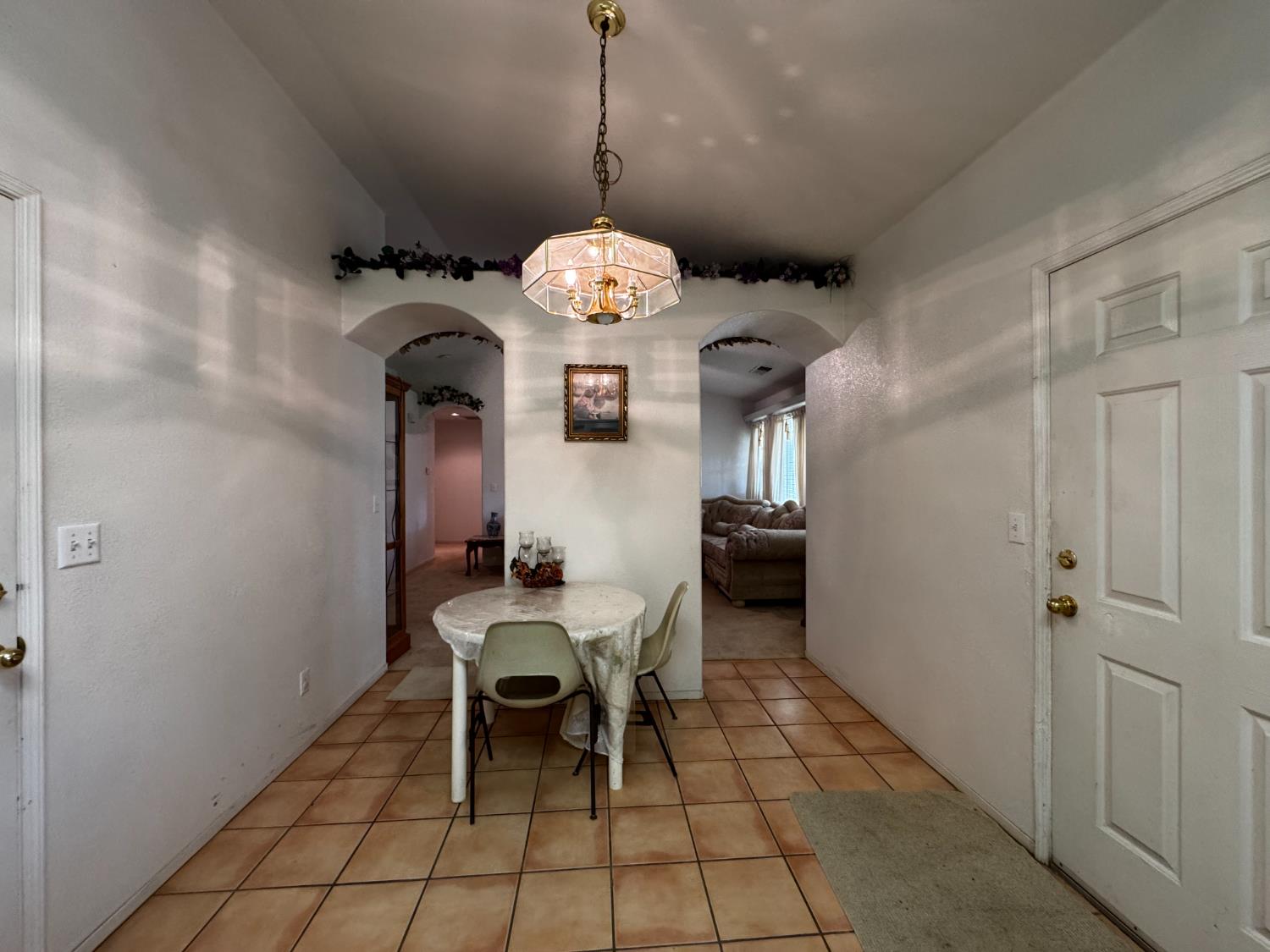 435 Blueridge Dr, Madera, CA 93637