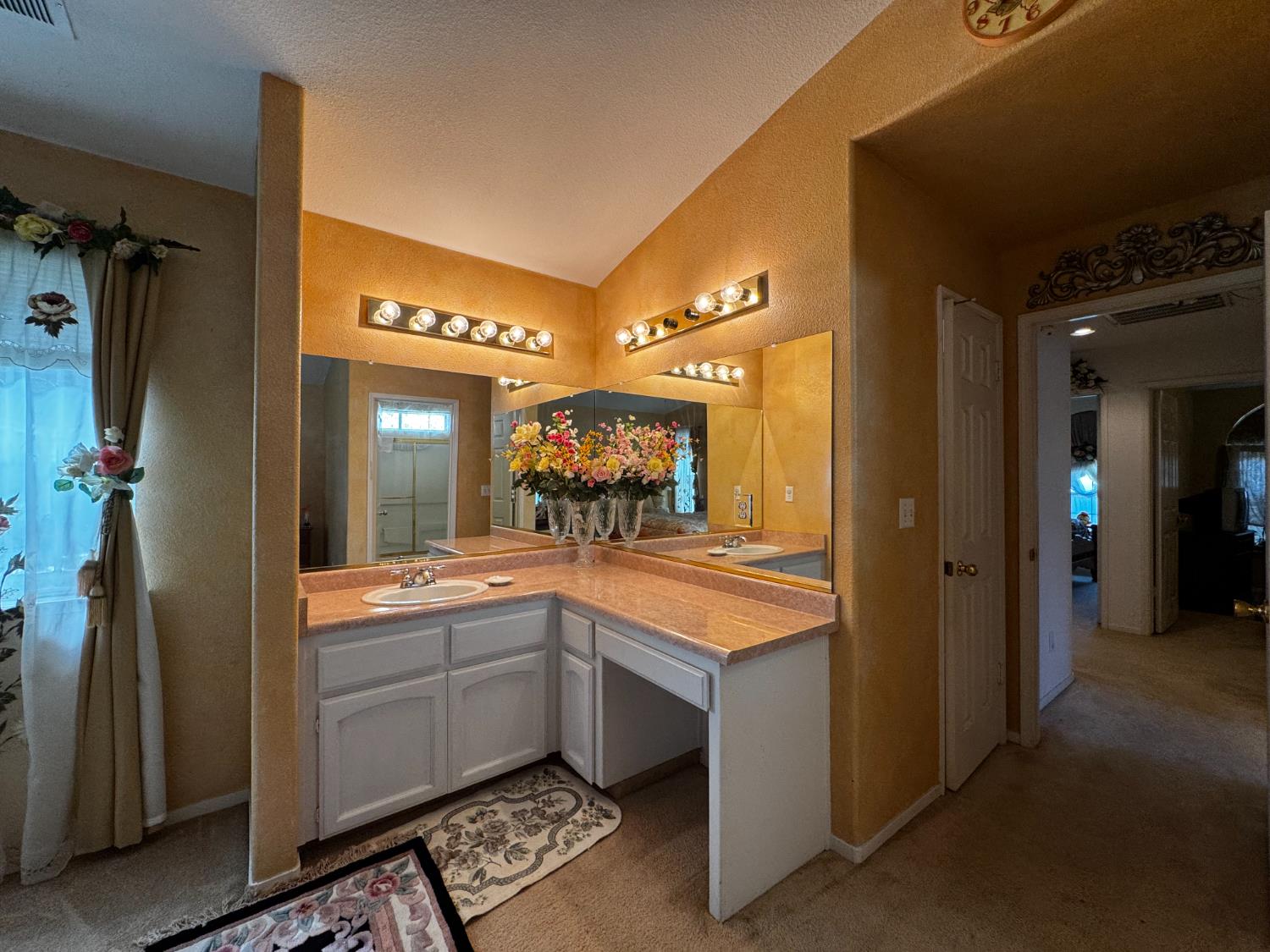 435 Blueridge Dr, Madera, CA 93637