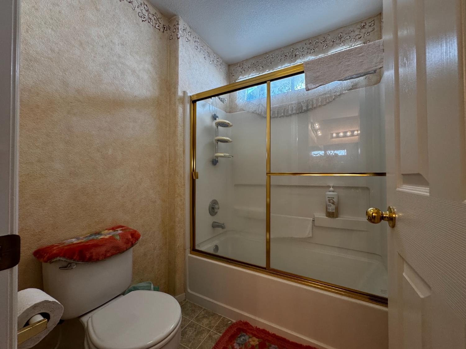 435 Blueridge Dr, Madera, CA 93637