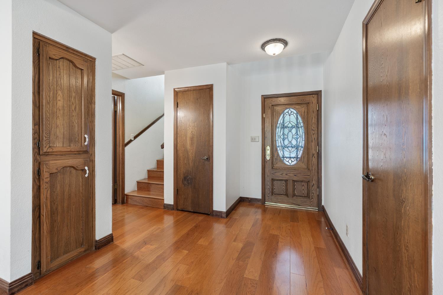 3074 Burgan Ave, Clovis, CA 93611