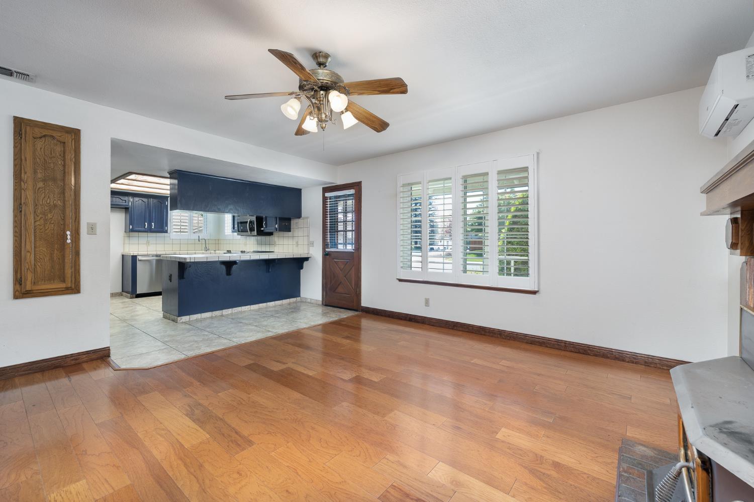 3074 Burgan Ave, Clovis, CA 93611