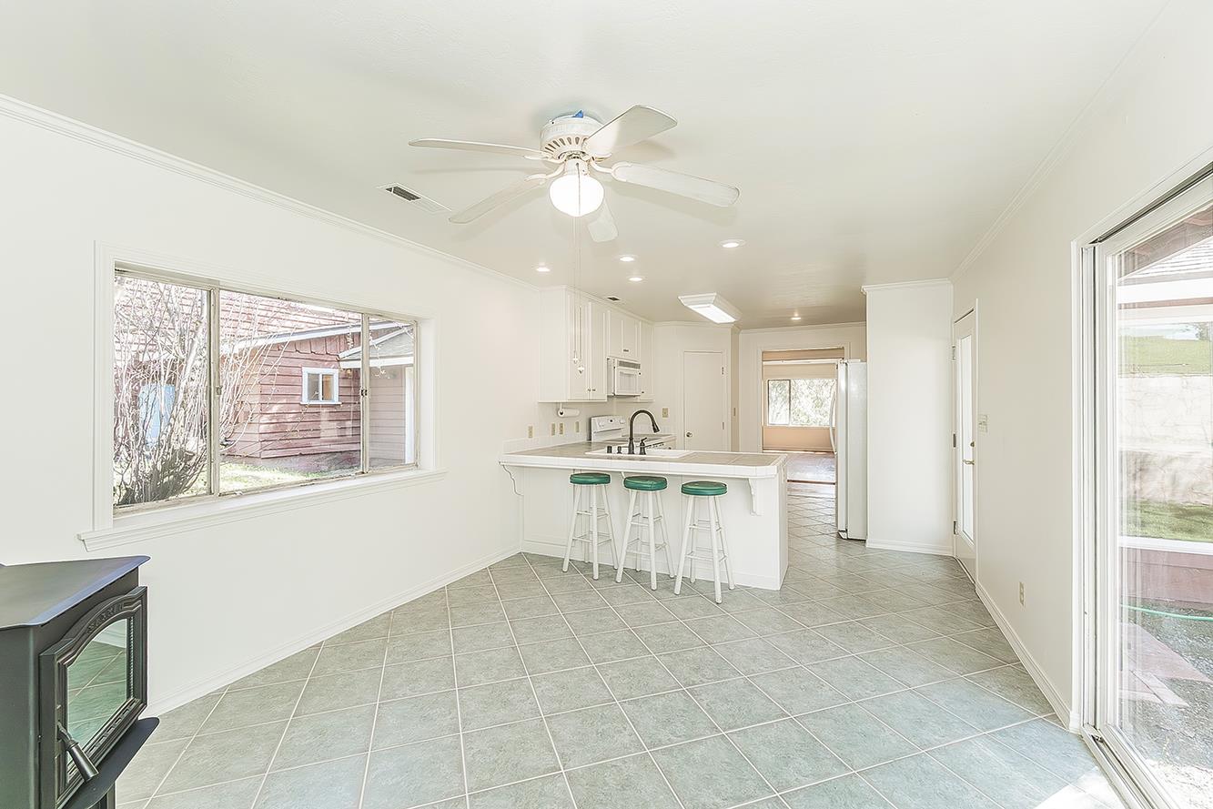 31638 Lodge Rd, Auberry, CA 93602