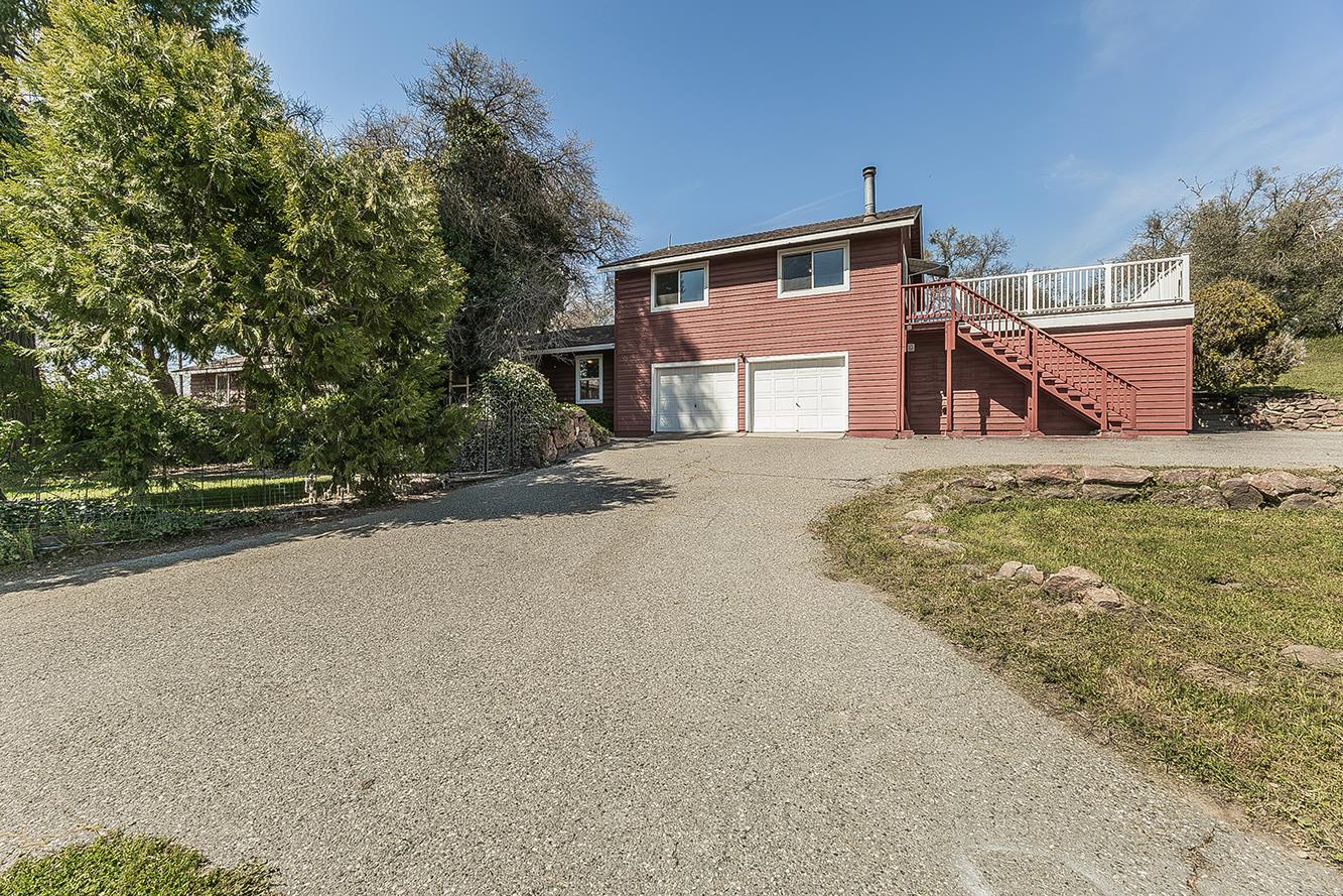31638 Lodge Rd, Auberry, CA 93602