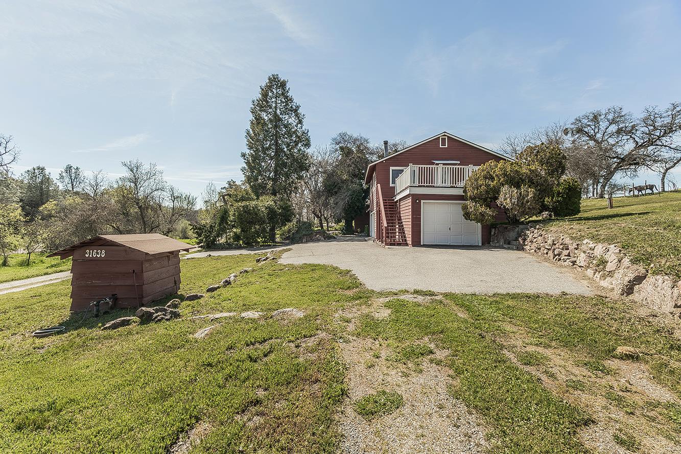 31638 Lodge Rd, Auberry, CA 93602
