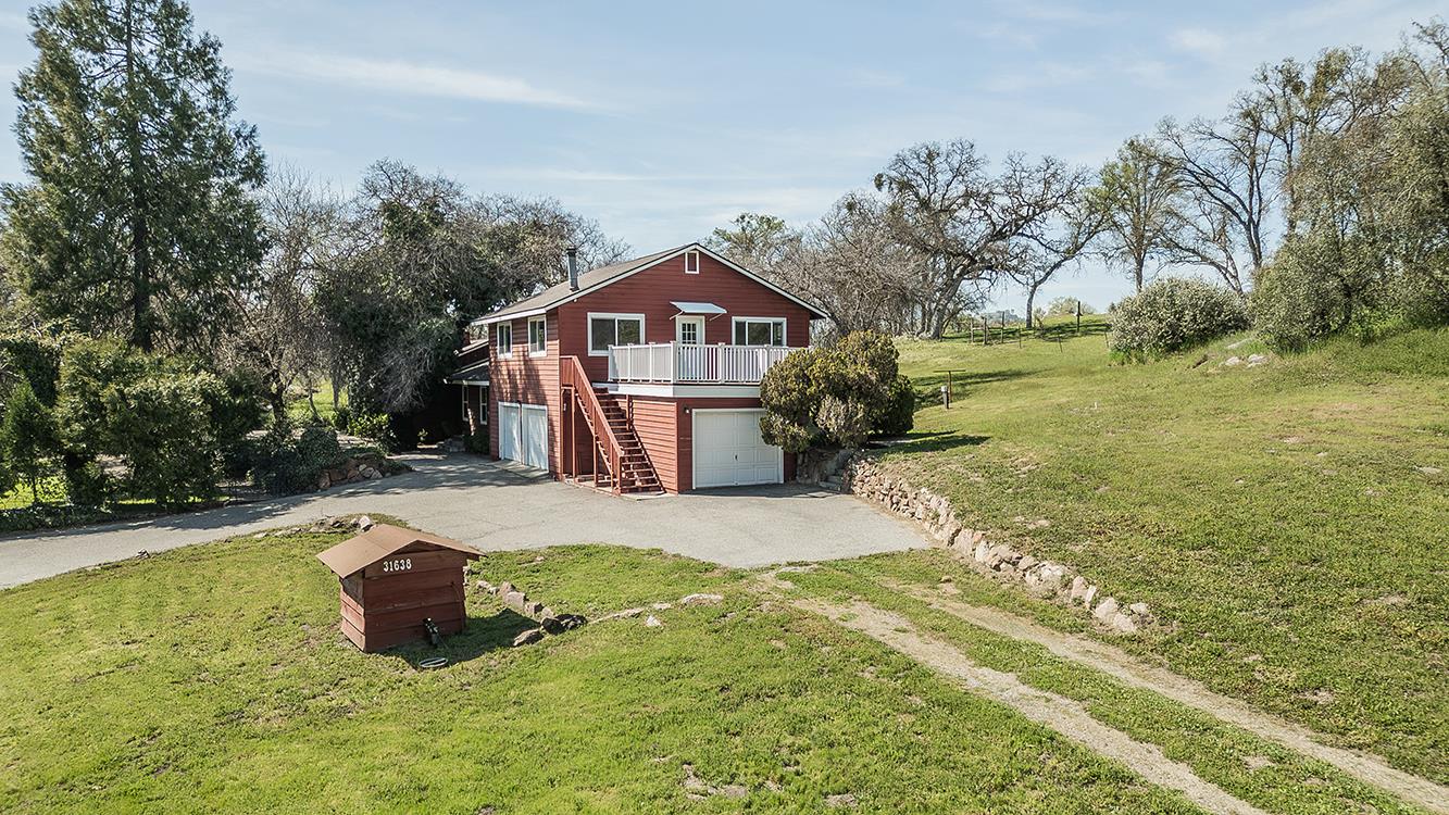31638 Lodge Rd, Auberry, CA 93602