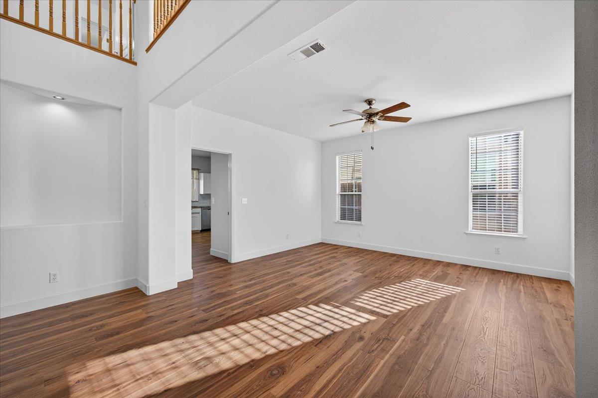 1942 E Desert Island Dr, Fresno, CA 93730