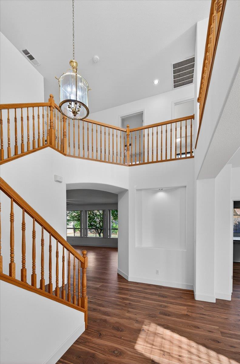 1942 E Desert Island Dr, Fresno, CA 93730