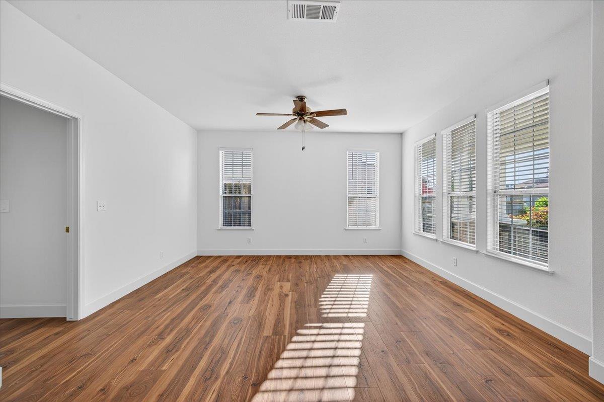 1942 E Desert Island Dr, Fresno, CA 93730