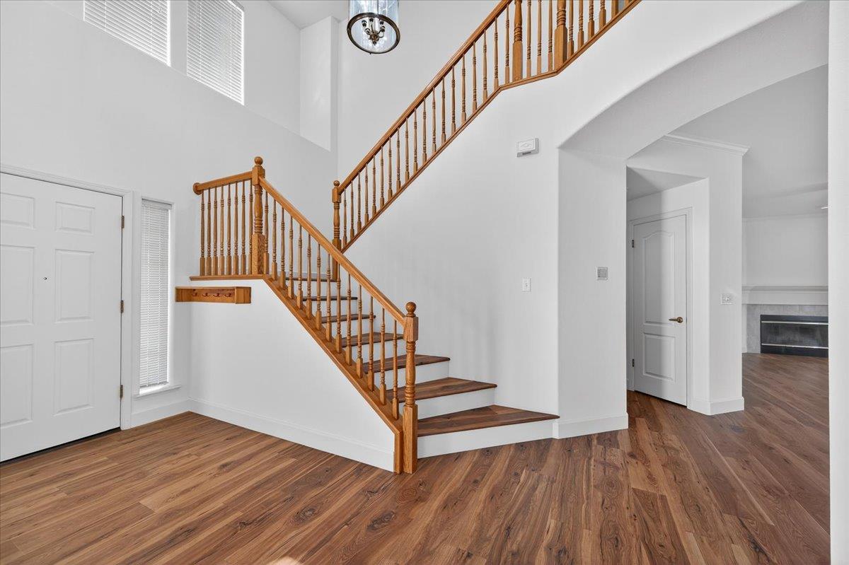 1942 E Desert Island Dr, Fresno, CA 93730