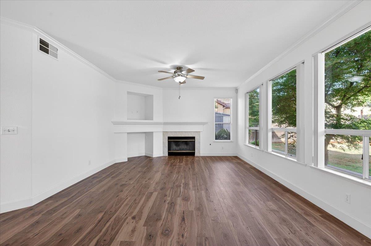 1942 E Desert Island Dr, Fresno, CA 93730