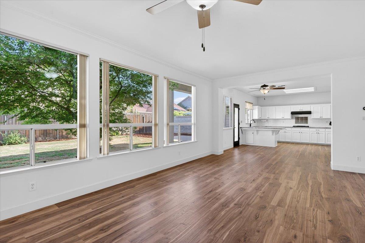 1942 E Desert Island Dr, Fresno, CA 93730