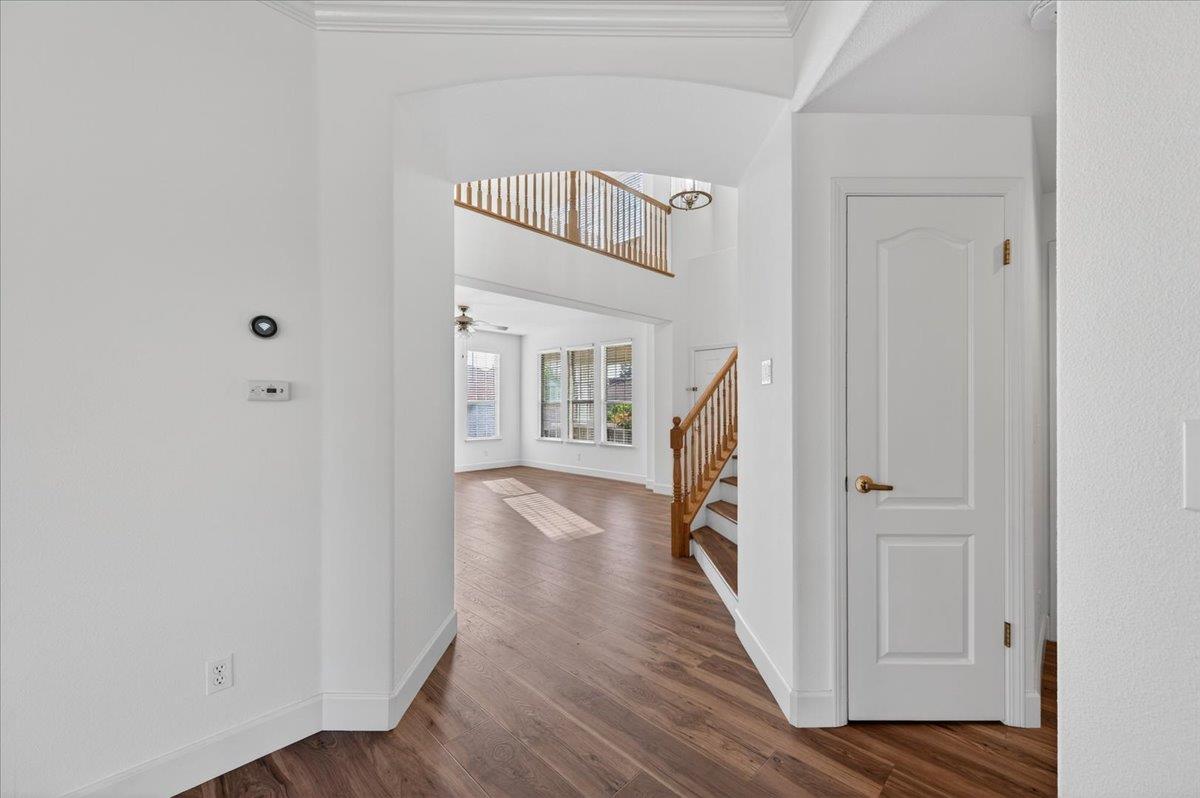 1942 E Desert Island Dr, Fresno, CA 93730