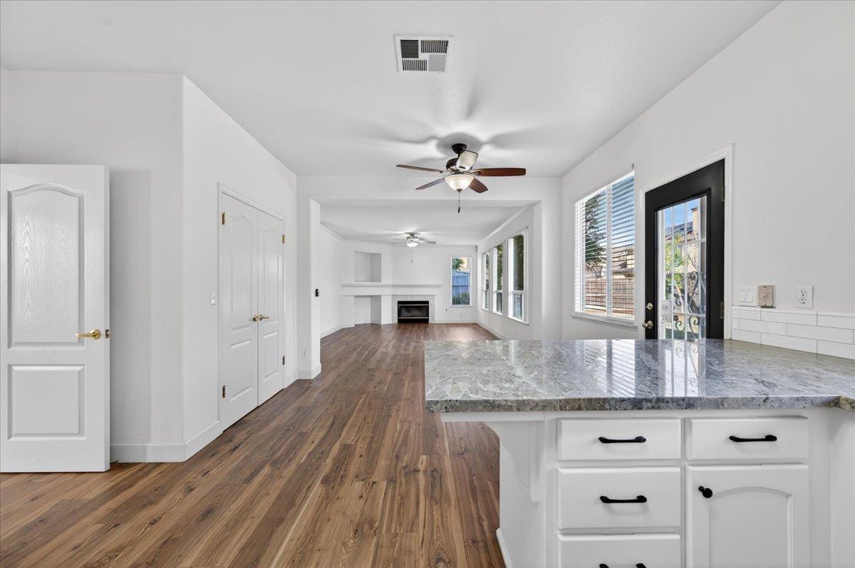 1942 E Desert Island Dr, Fresno, CA 93730