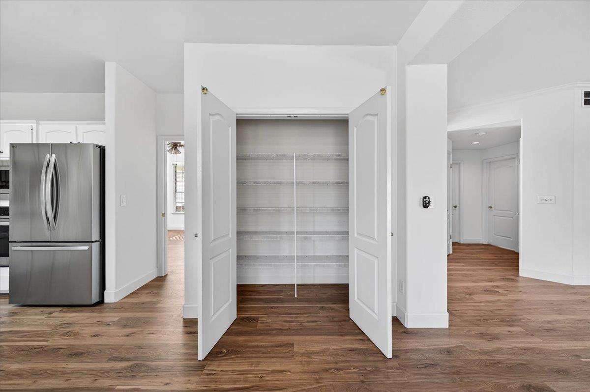 1942 E Desert Island Dr, Fresno, CA 93730