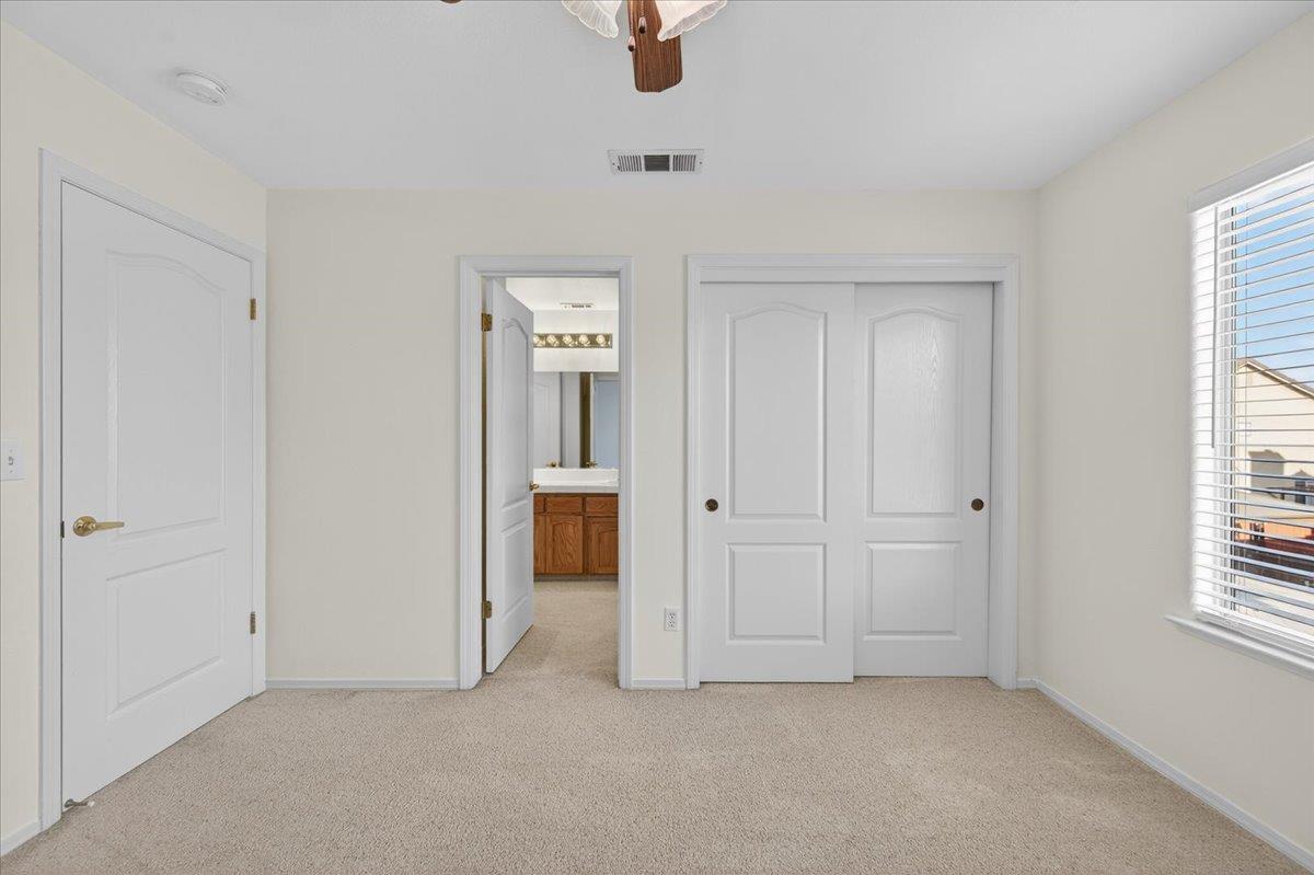 1942 E Desert Island Dr, Fresno, CA 93730