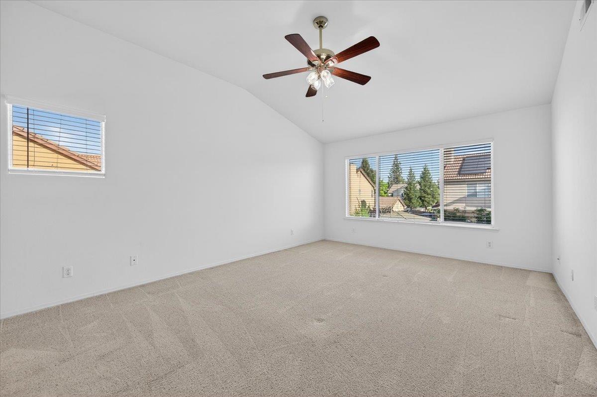 1942 E Desert Island Dr, Fresno, CA 93730