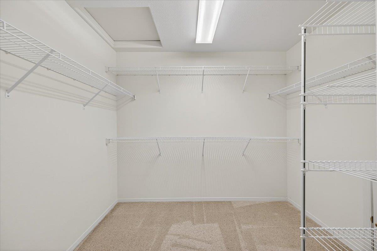 1942 E Desert Island Dr, Fresno, CA 93730