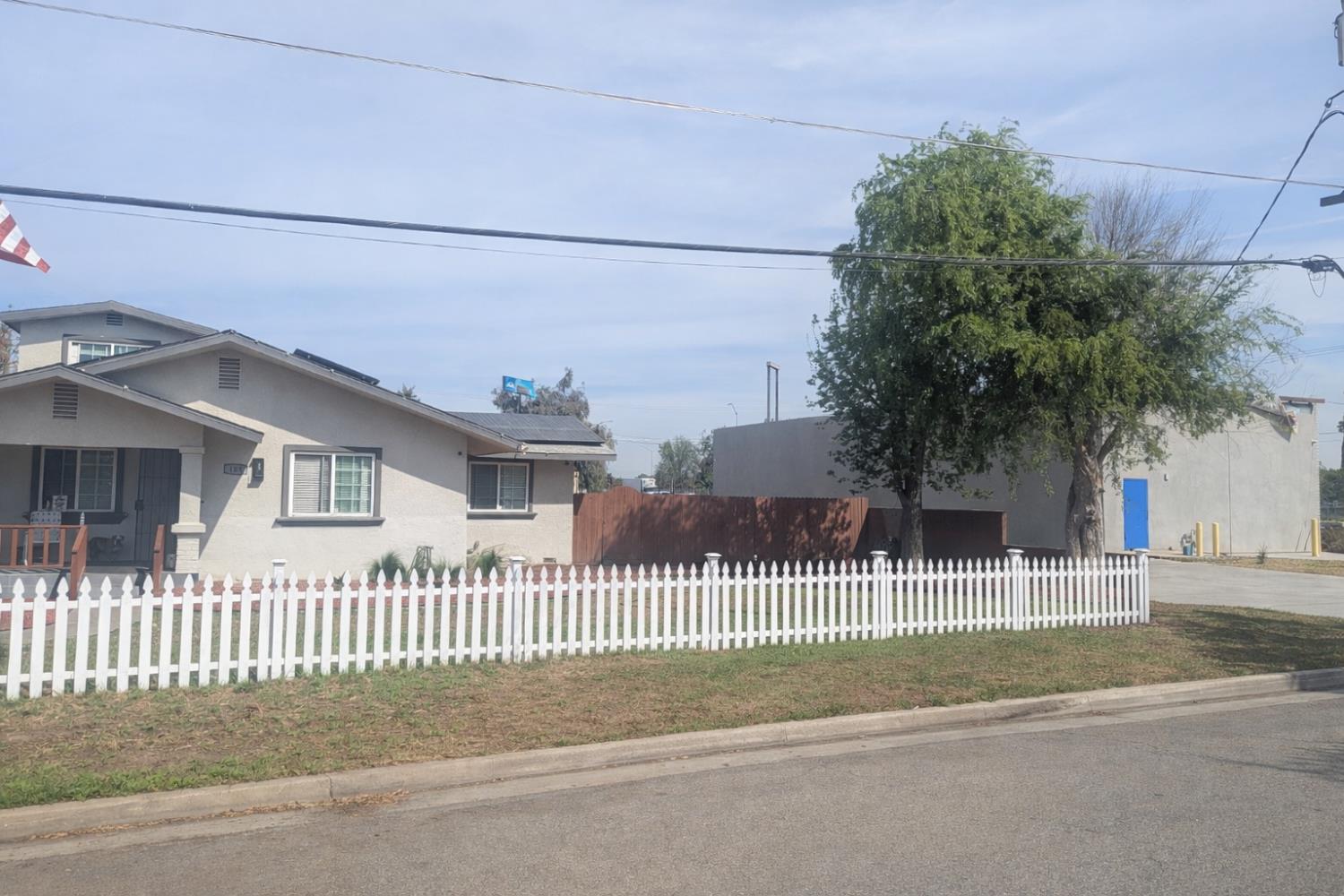 109 W Lewis St, Madera, CA 93637