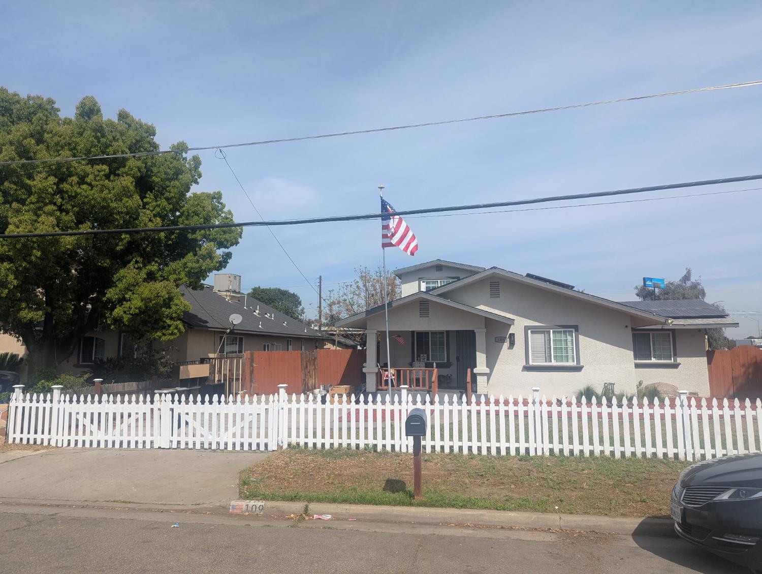 109 W Lewis St, Madera, CA 93637