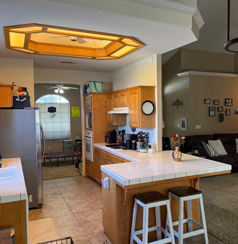 2545 E Goshen Ave, Fresno, CA 93720