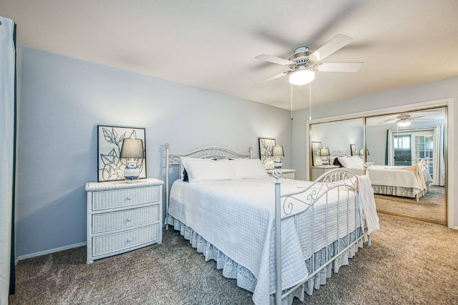 595 Quill Ln, Clovis, CA 93612