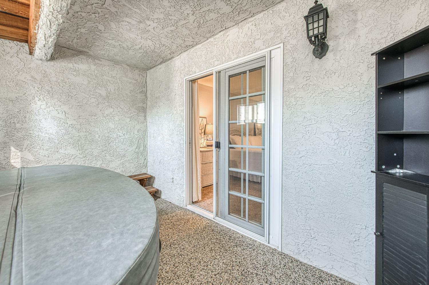 595 Quill Ln, Clovis, CA 93612