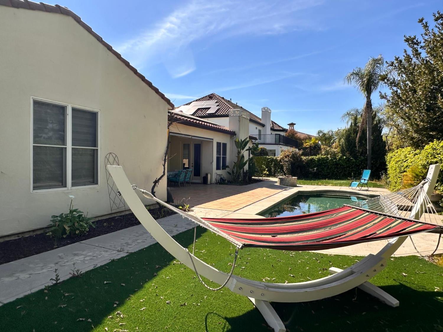 1530 E Golden Valley Way, Fresno, CA 93730