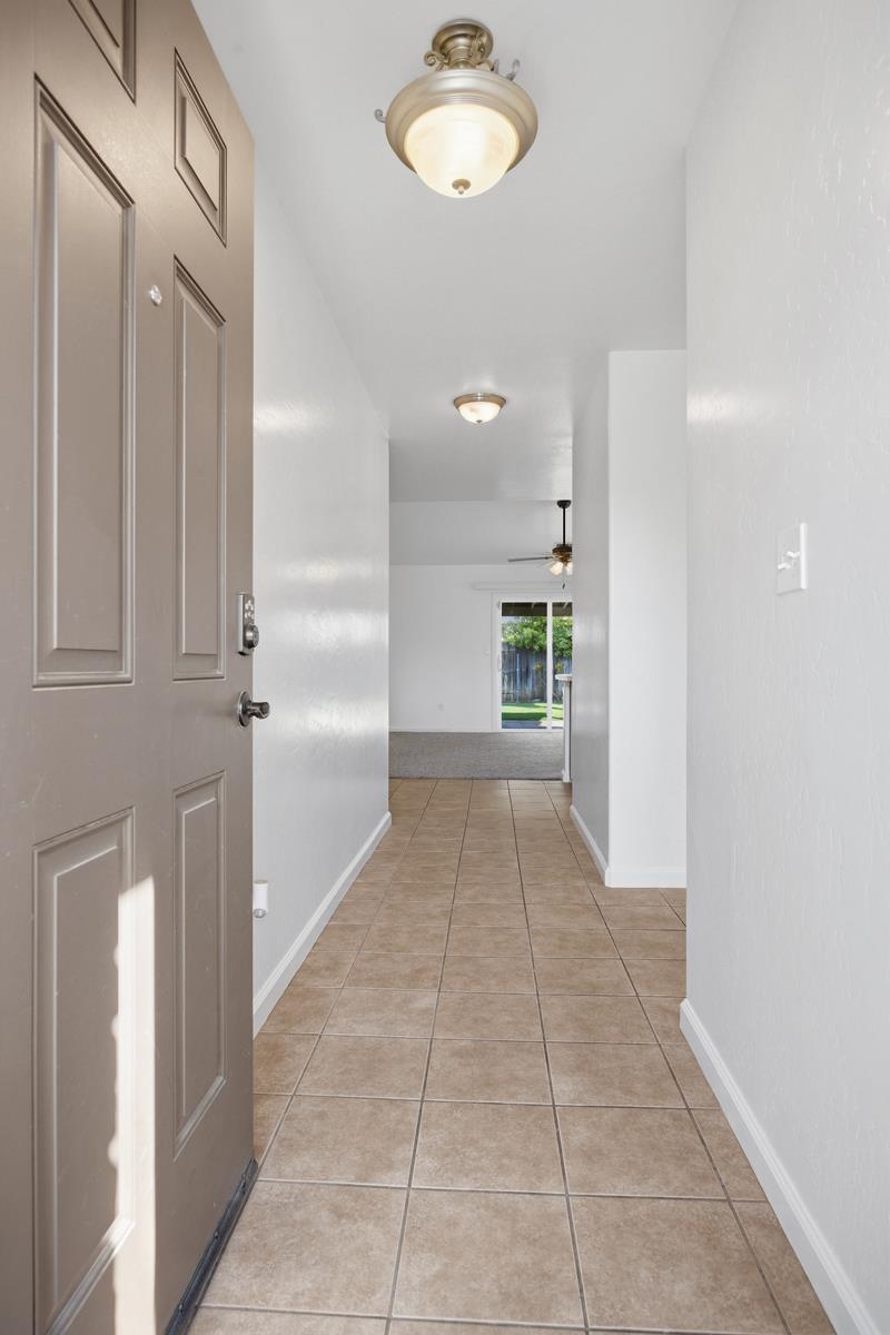 2650 W Sedona Ave, Visalia, CA 93291