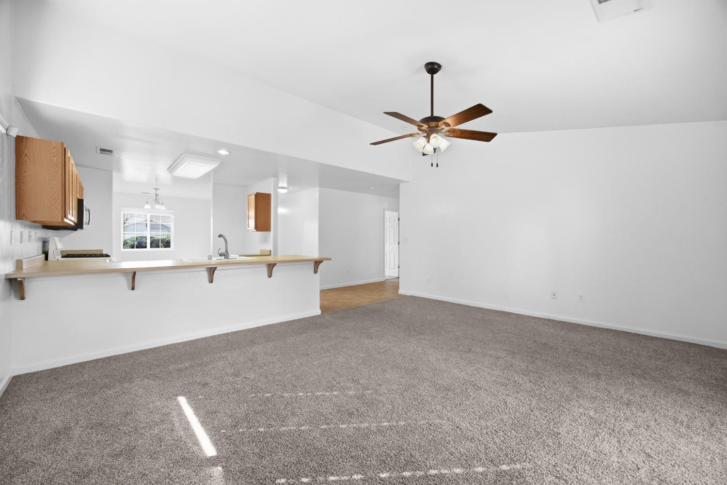 2650 W Sedona Ave, Visalia, CA 93291