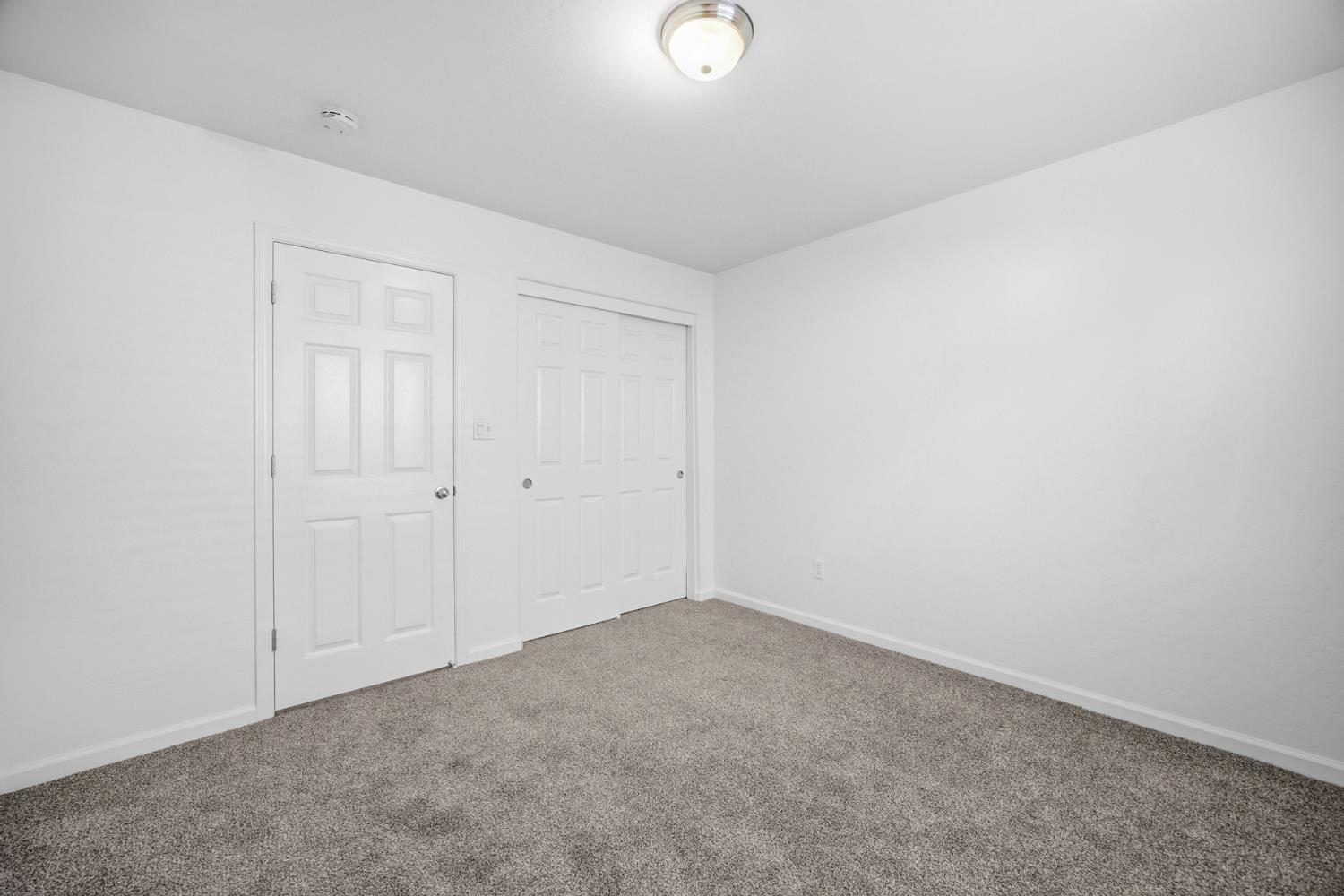 2650 W Sedona Ave, Visalia, CA 93291