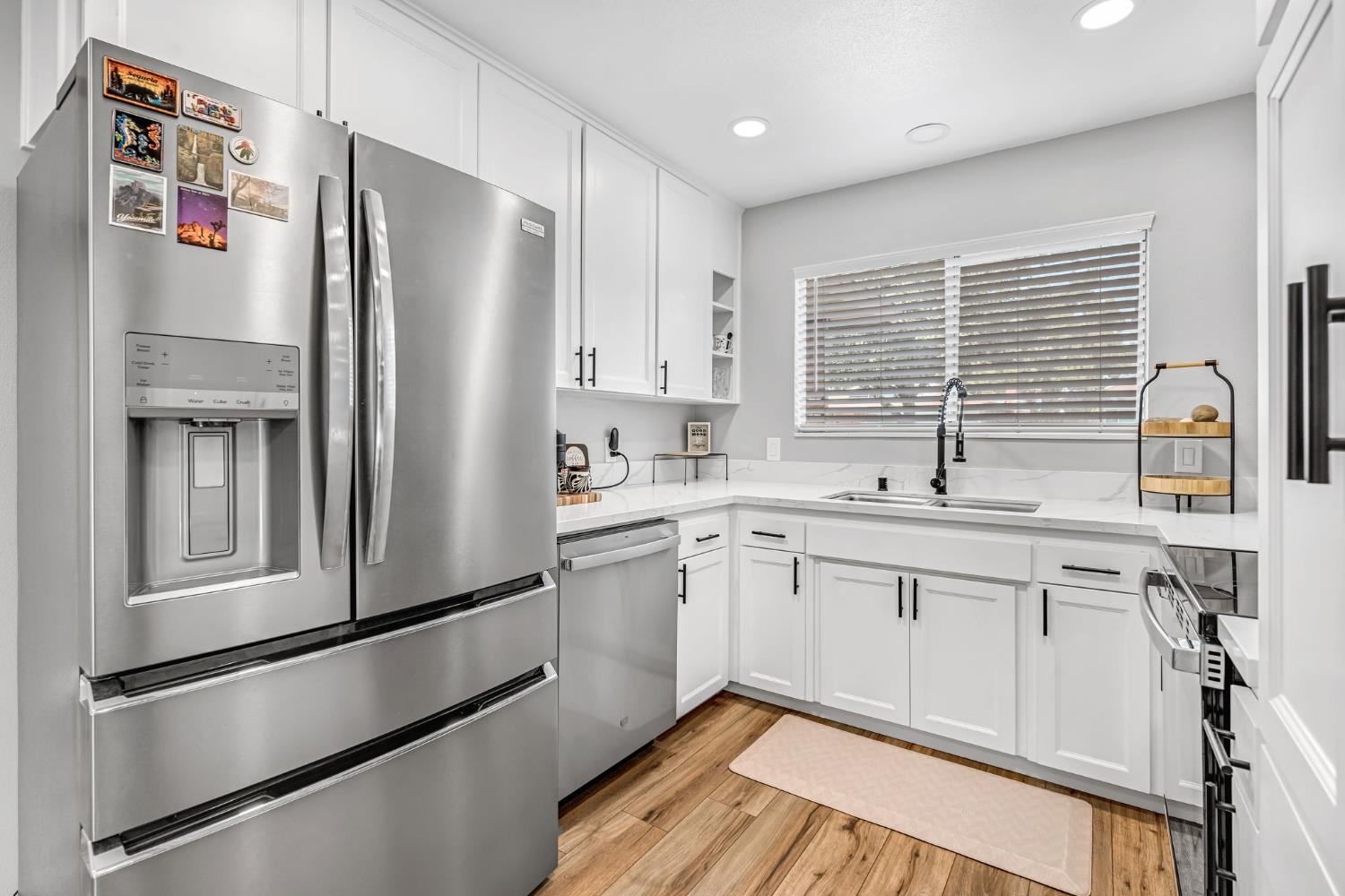 3267 W Rialto Ave, Fresno, CA 93722