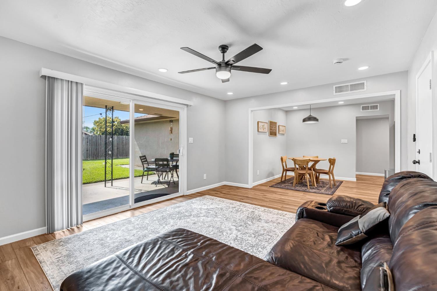 3267 W Rialto Ave, Fresno, CA 93722