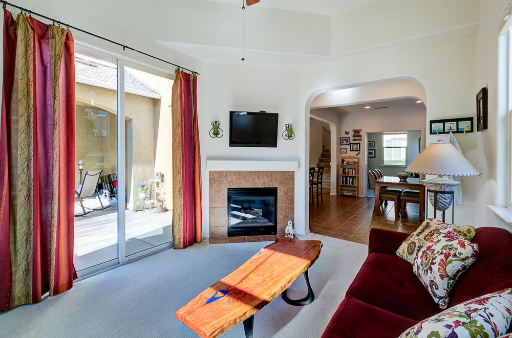 3838 Moody Ln, Clovis, CA 93619