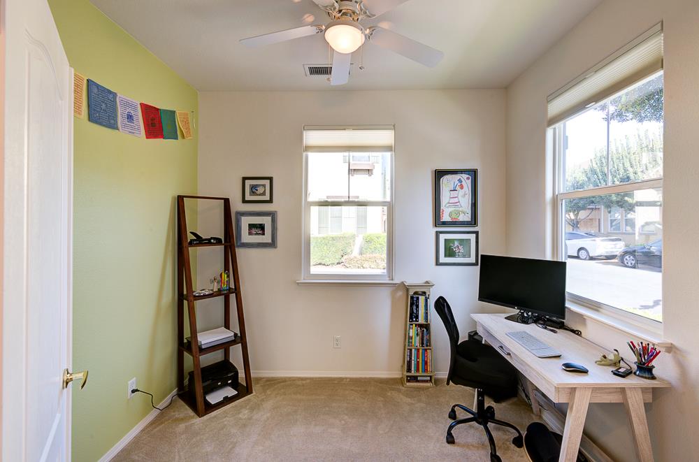 3838 Moody Ln, Clovis, CA 93619