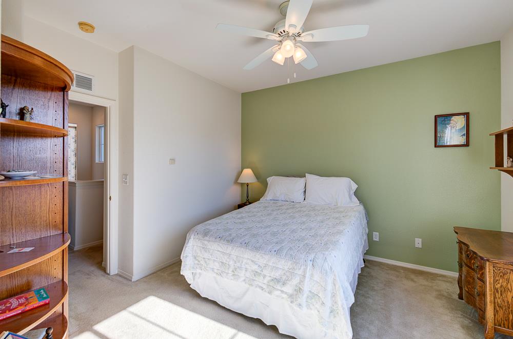 3838 Moody Ln, Clovis, CA 93619