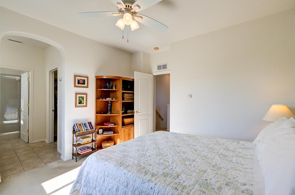 3838 Moody Ln, Clovis, CA 93619