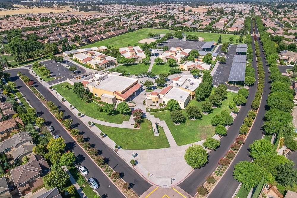 3838 Moody Ln, Clovis, CA 93619