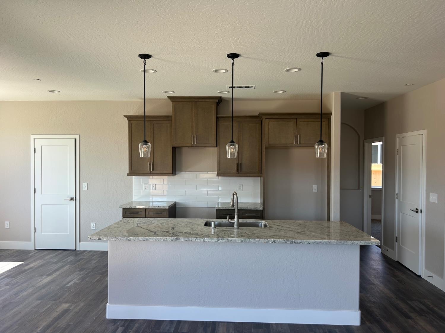 16161 West David Ave, Kerman, CA 93630