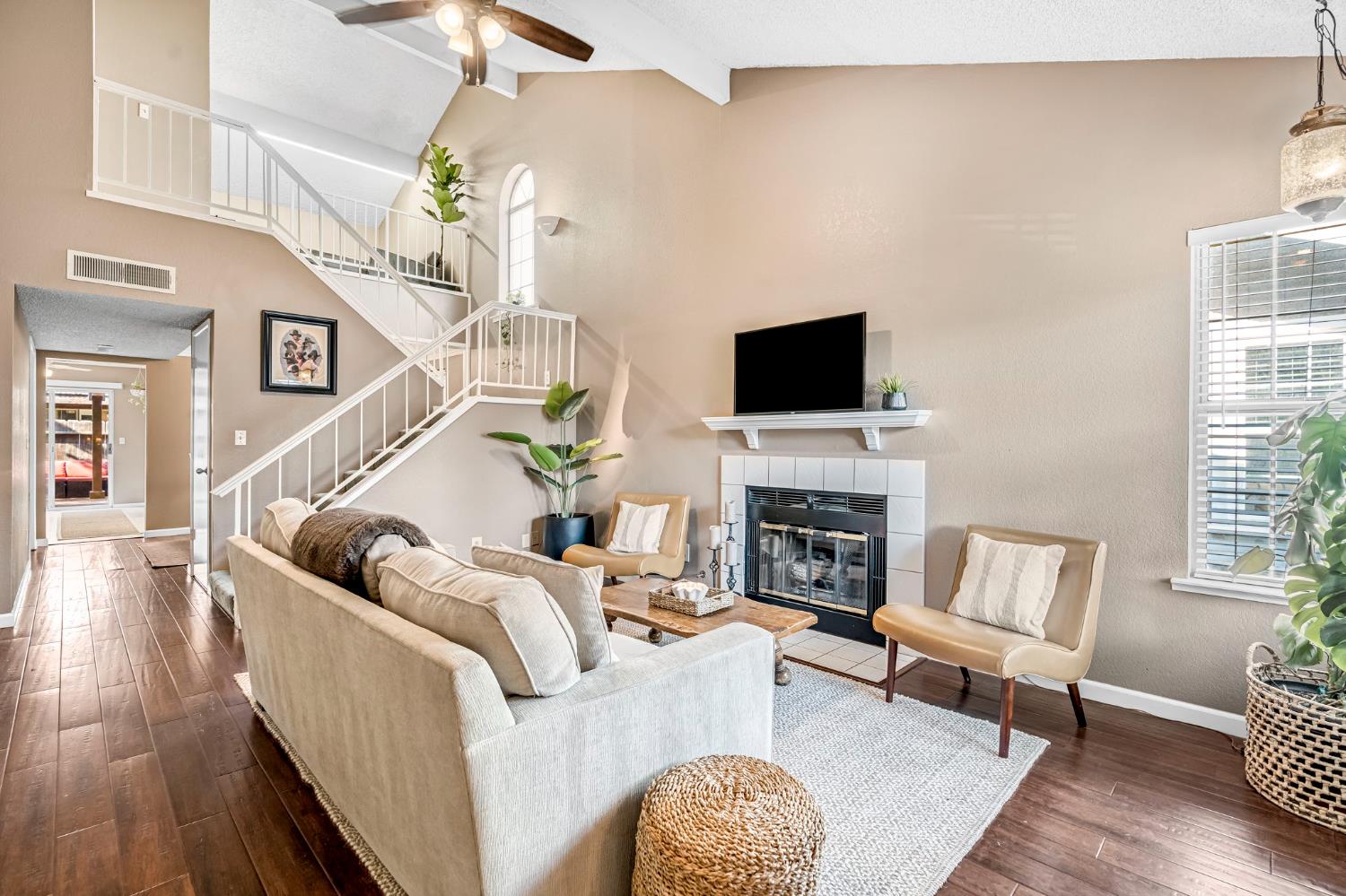 3770 W Barstow Ave #157, Fresno, CA 93711