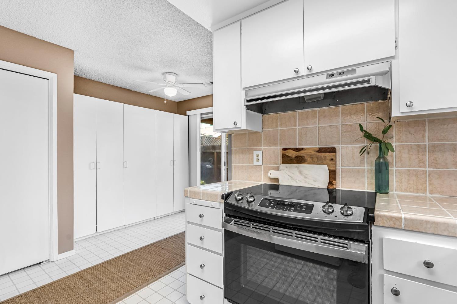 3770 W Barstow Ave #157, Fresno, CA 93711