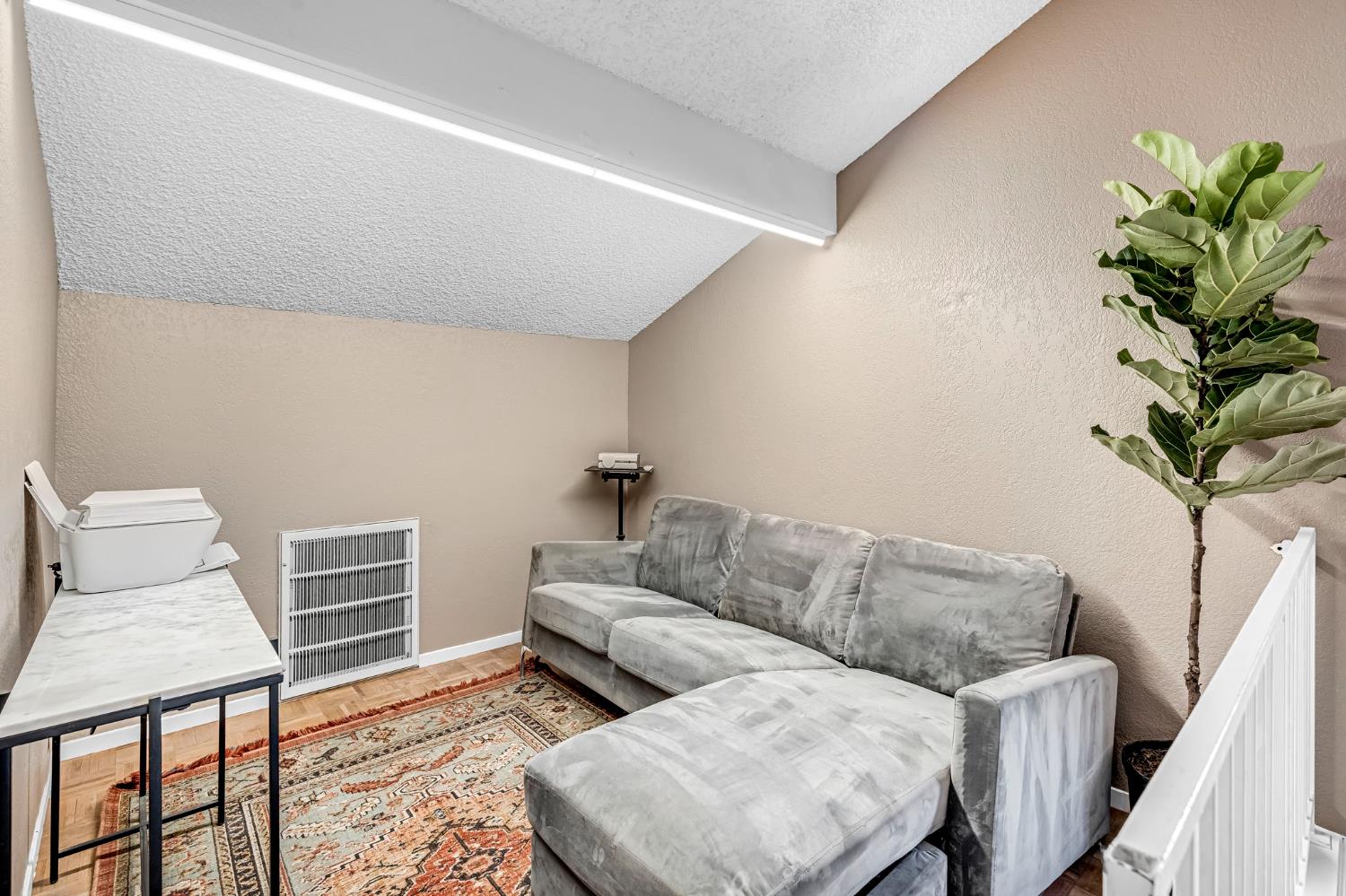 3770 W Barstow Ave #157, Fresno, CA 93711