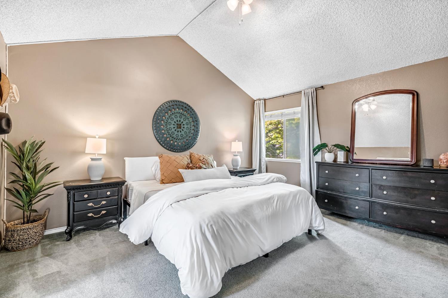 3770 W Barstow Ave #157, Fresno, CA 93711