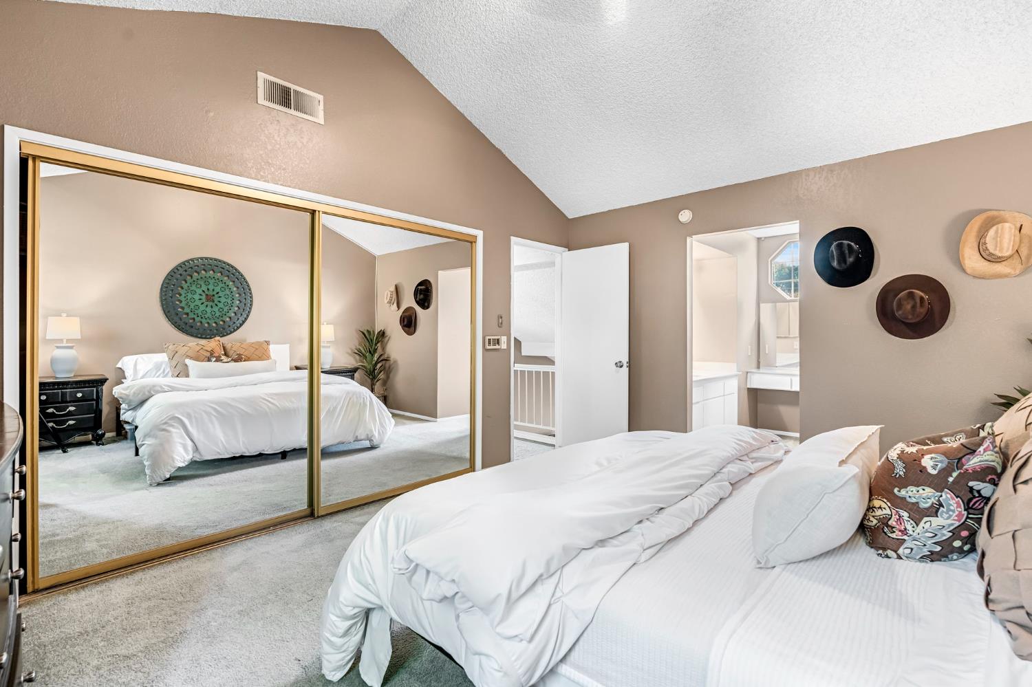 3770 W Barstow Ave #157, Fresno, CA 93711